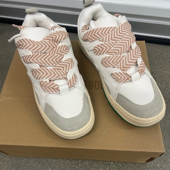 Steve Madden ROARING NWT - Picture 1 of 4